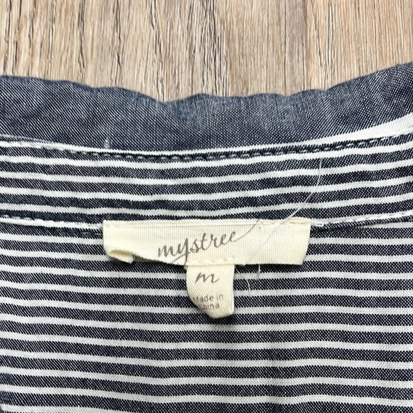 Button-Back Striped Shirt - Picture 6 of 7